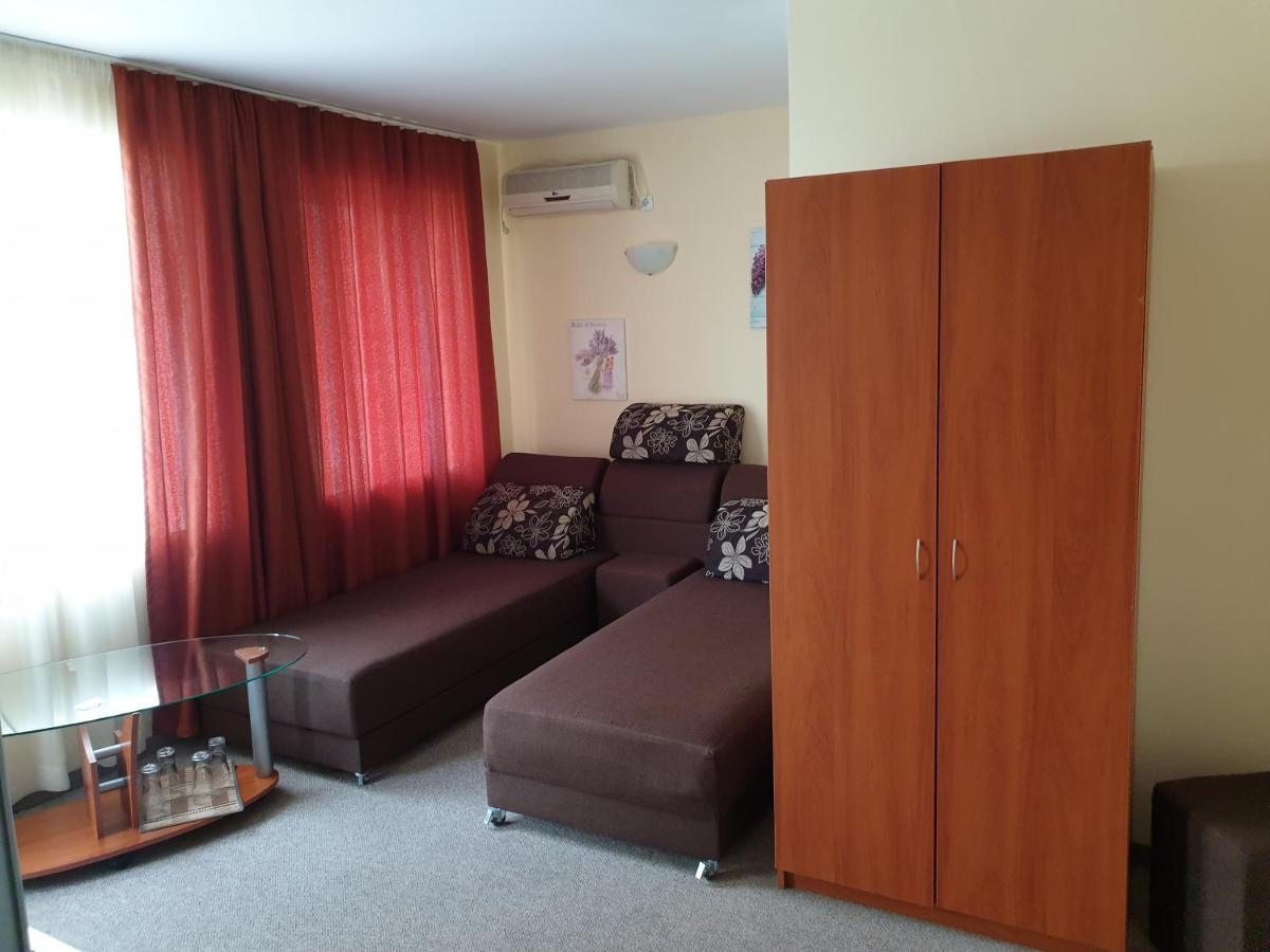 Family Hotel Diana Pomorie Exterior photo