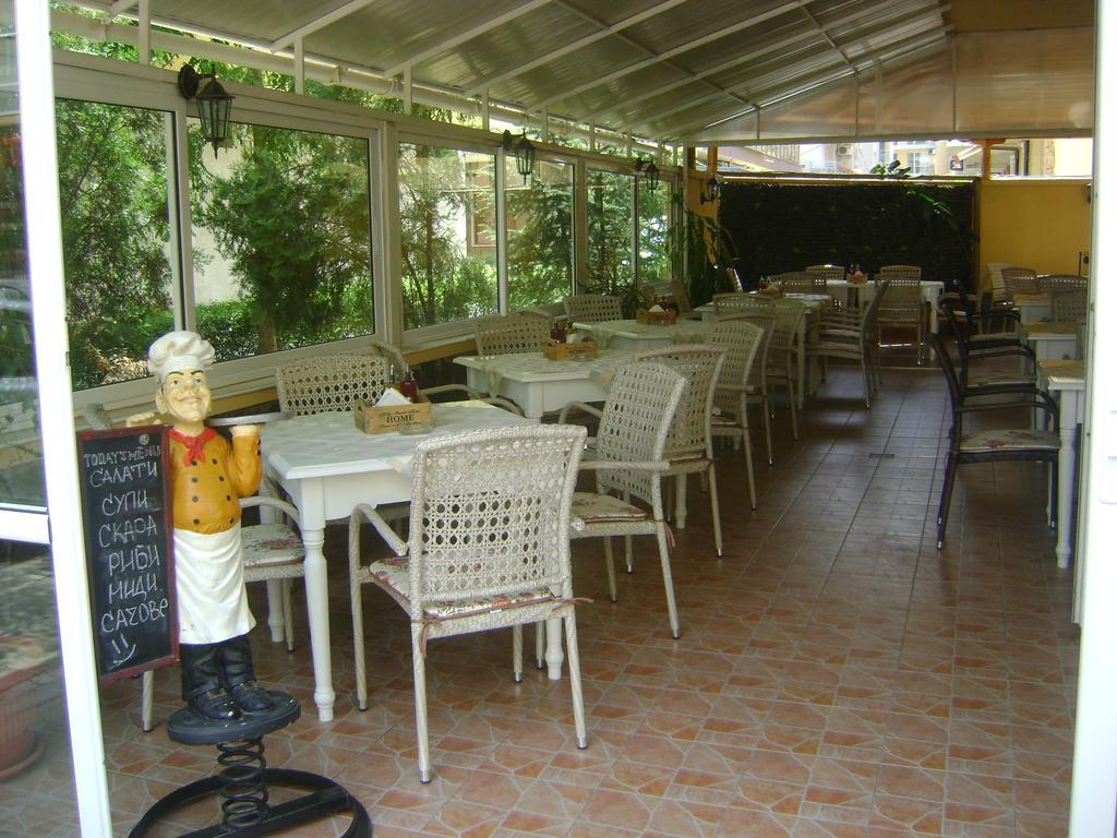 Family Hotel Diana Pomorie Exterior photo